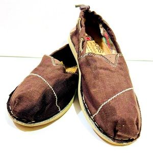 BOBS from Skechers: Women’s Chocolate Sailboat Flats